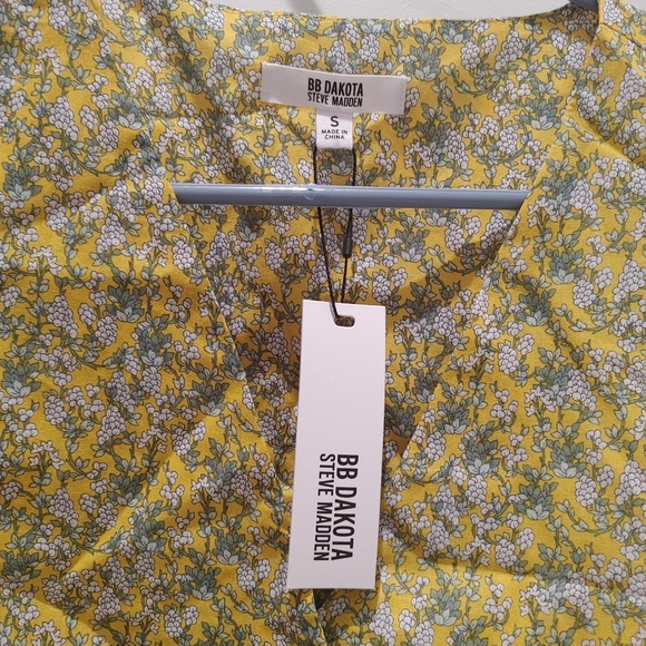 NWT BB Dakota by Steve Madden Big Flirt Energy Floral Faux Wrap Mini Dress, Sz S - Picture 6 of 12